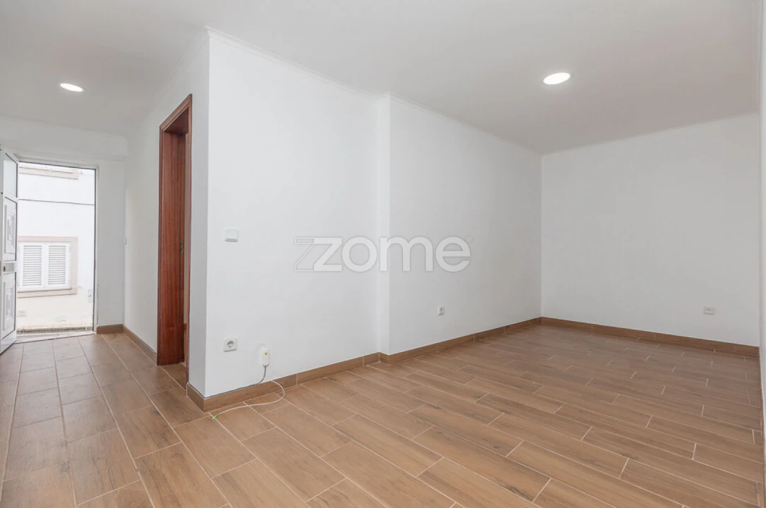 Moradia T1 para Venda em Pereira Foto 10