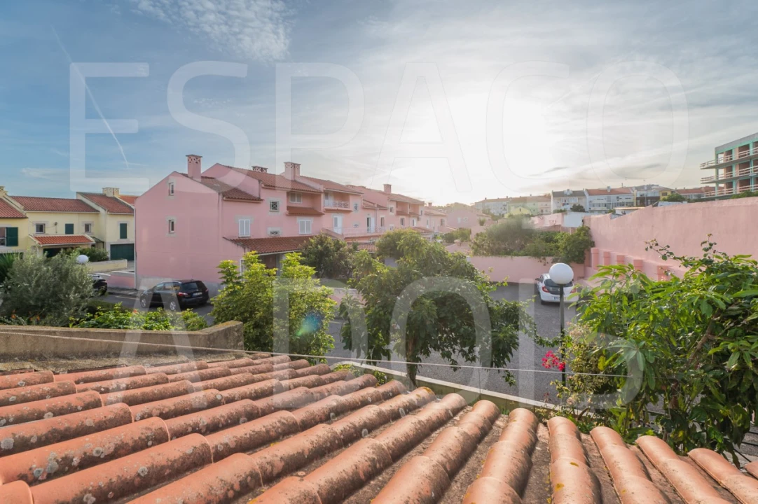 Moradia T5 para Venda em Barcarena Foto 65