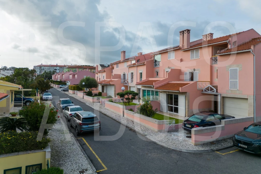 Moradia T5 para Venda em Barcarena Foto 109