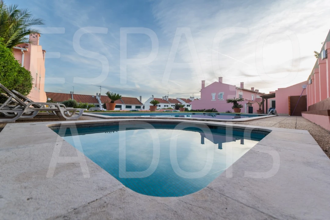 Moradia T5 para Venda em Barcarena Foto 113