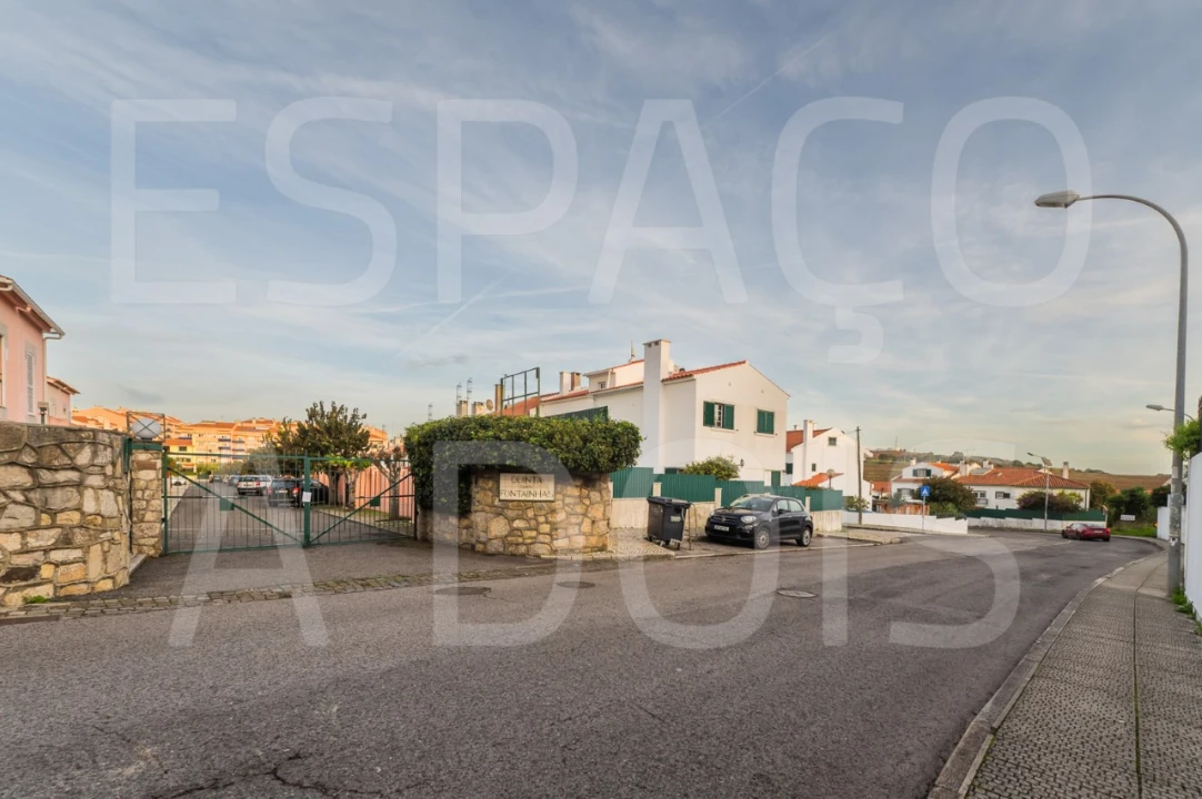 Moradia T5 para Venda em Barcarena Foto 118