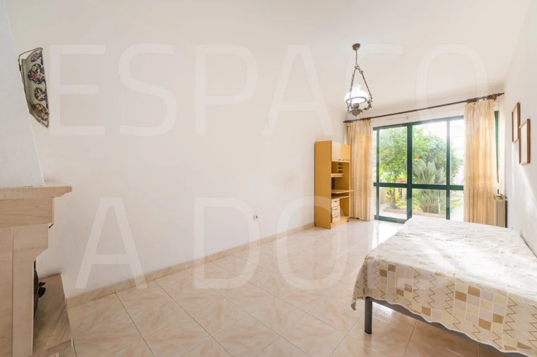 Moradia T5 para Venda em Barcarena Foto 34