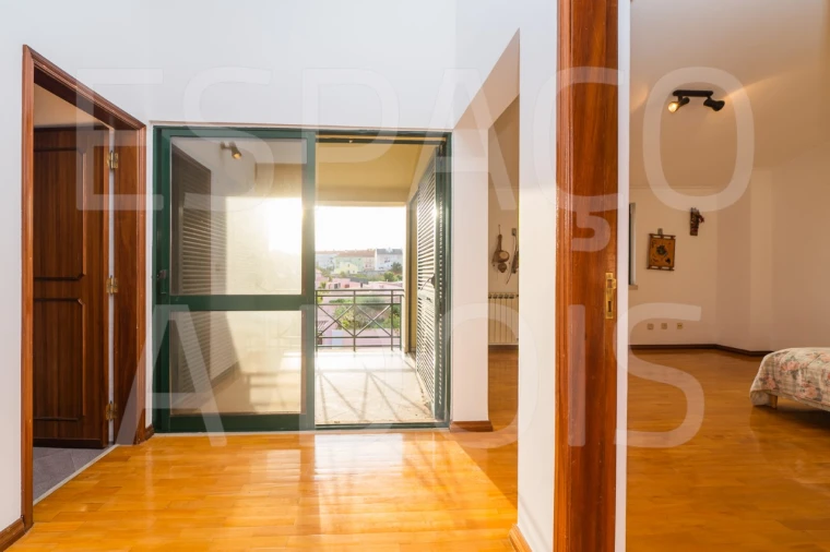 Moradia T5 para Venda em Barcarena Foto 76