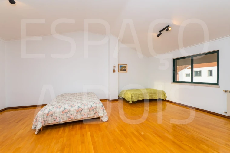 Moradia T5 para Venda em Barcarena Foto 78