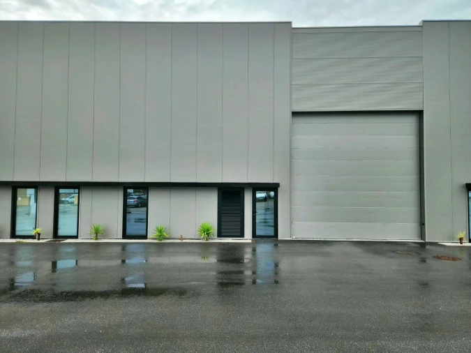 Armazém para Arrendamento em Milheiros Foto 9