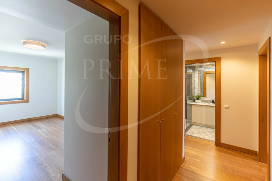 Apartamento T4 para Arrendamento em Aldoar, Foz do Douro e Nevogilde Foto 21