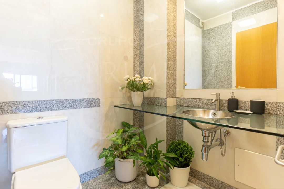Apartamento T4 para Arrendamento em Aldoar, Foz do Douro e Nevogilde Foto 25
