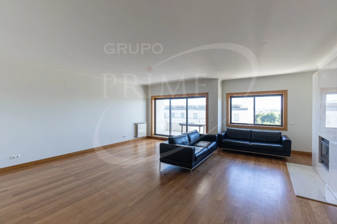Apartamento T4 para Arrendamento em Aldoar, Foz do Douro e Nevogilde Foto 5