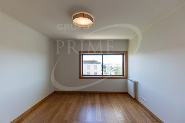 Apartamento T4 para Arrendamento em Aldoar, Foz do Douro e Nevogilde Foto 11