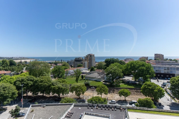 Apartamento T4 para Arrendamento em Aldoar, Foz do Douro e Nevogilde Foto 3
