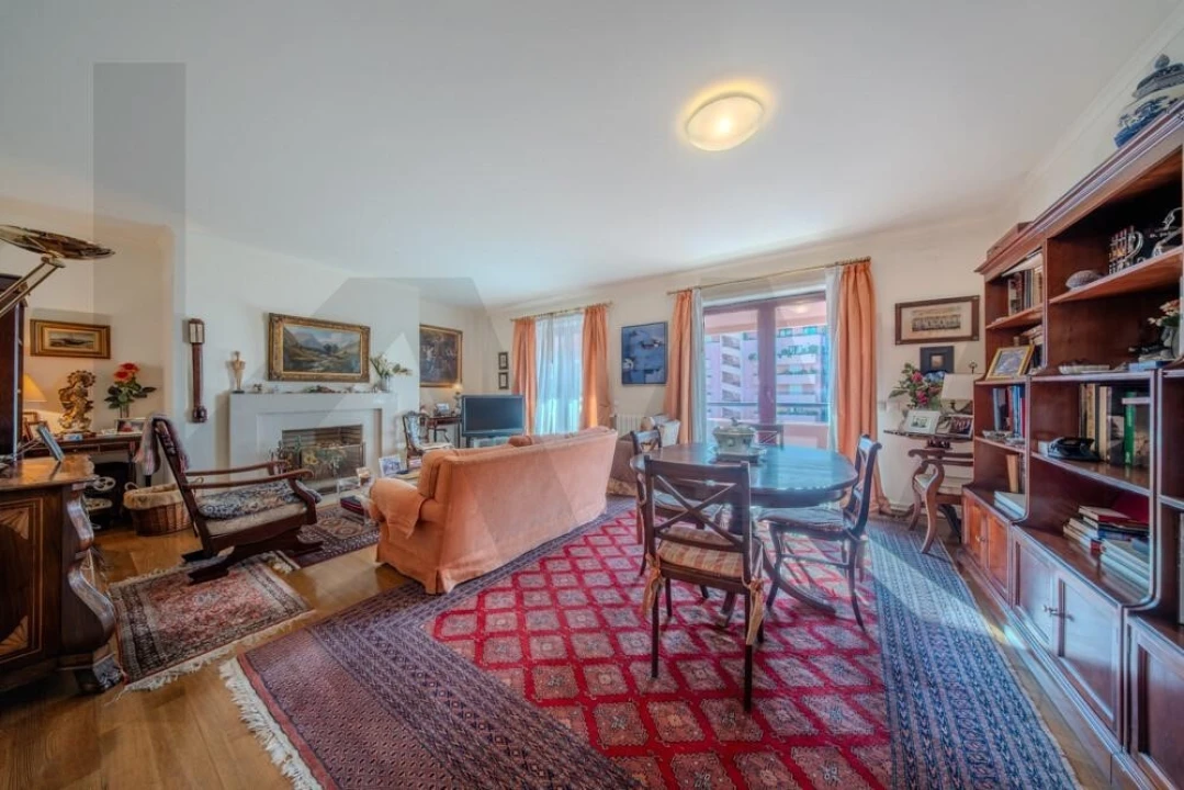 Apartamento T2 para Venda em São Domingos de Benfica Foto 3