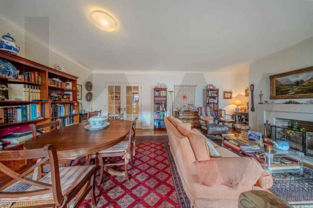 Apartamento T2 para Venda em São Domingos de Benfica Foto 4