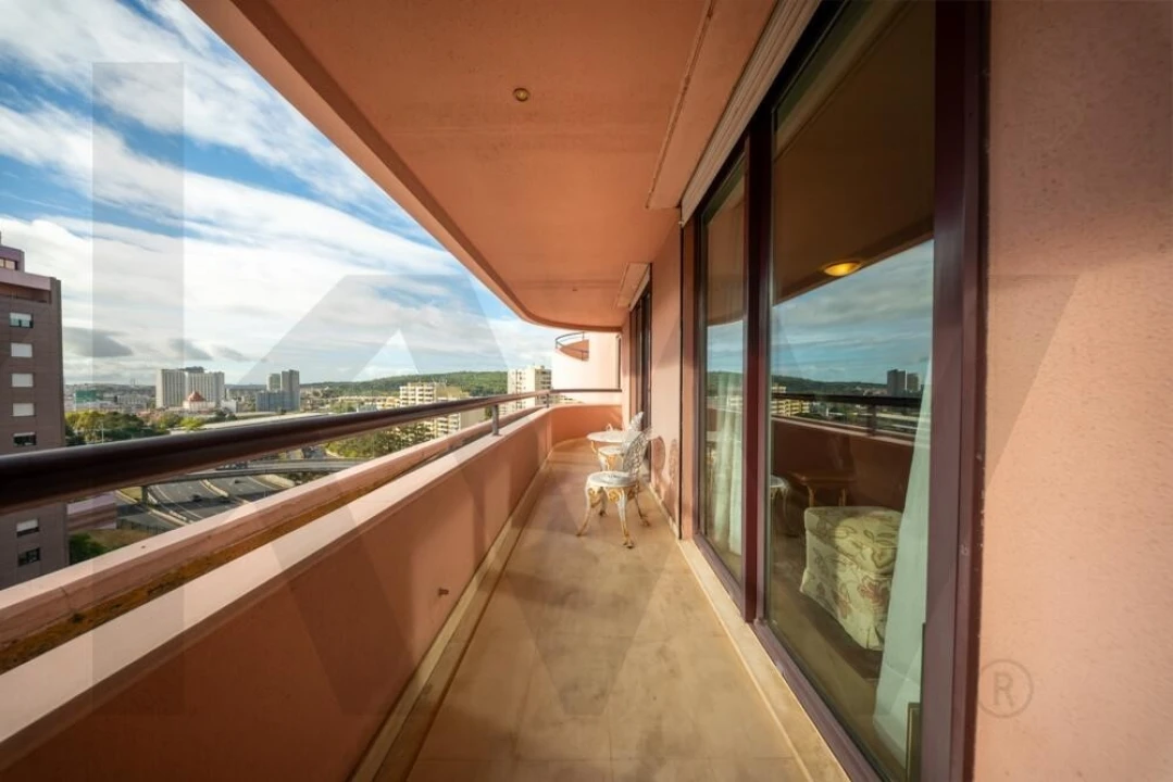 Apartamento T2 para Venda em São Domingos de Benfica Foto 6