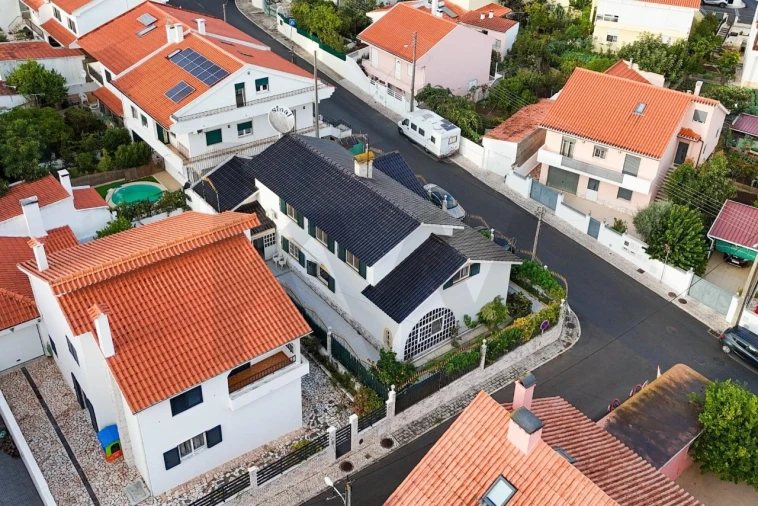 Moradia T4 para Venda em Pontinha e Famões Foto 7