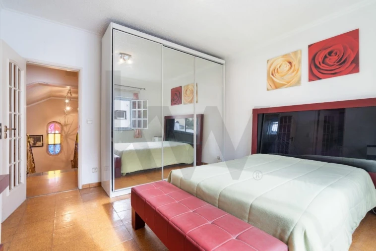 Moradia T4 para Venda em Pontinha e Famões Foto 28