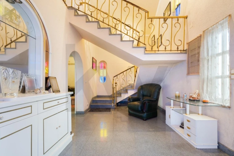 Moradia T4 para Venda em Pontinha e Famões Foto 42