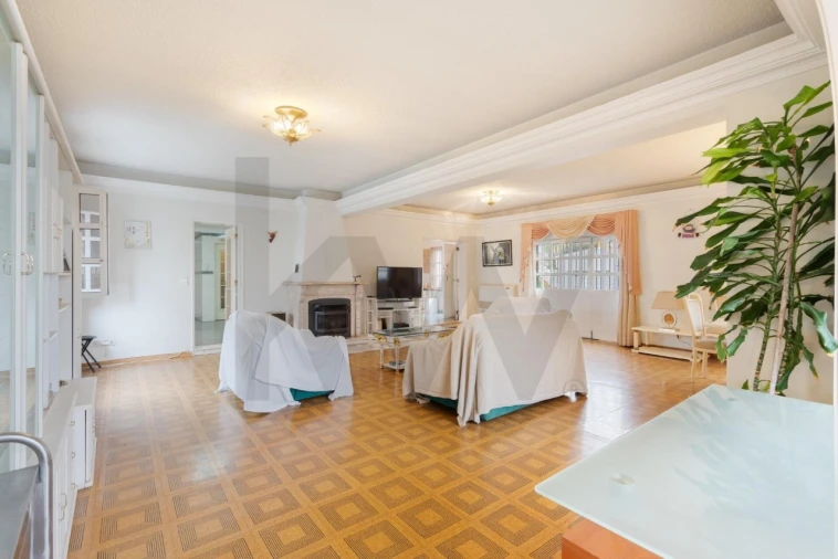 Moradia T4 para Venda em Pontinha e Famões Foto 49