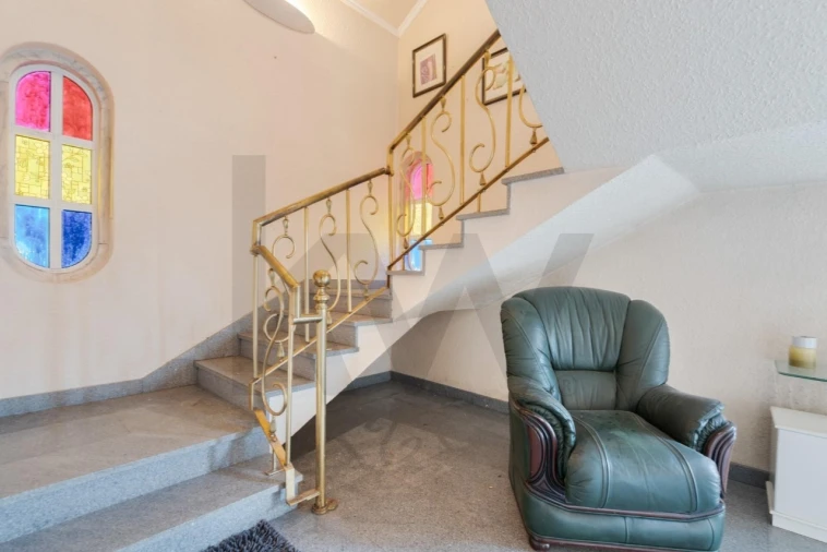 Moradia T4 para Venda em Pontinha e Famões Foto 59