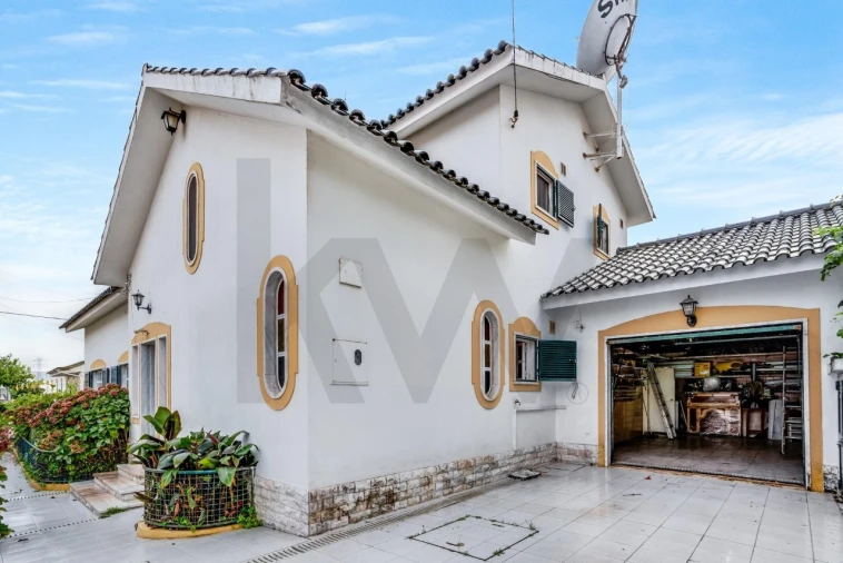 Moradia T4 para Venda em Pontinha e Famões Foto 61