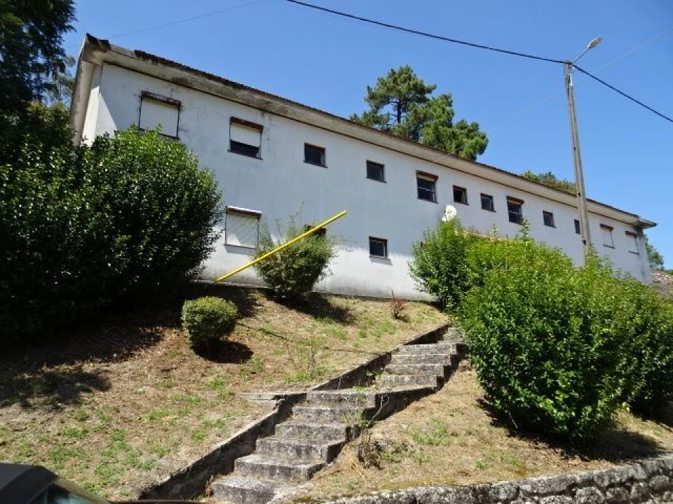 Prédio para Venda em Valdosende Foto 1