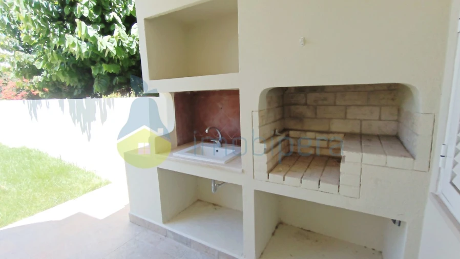 Moradia T3 para Venda em Albufeira e Olhos de Água Foto 3