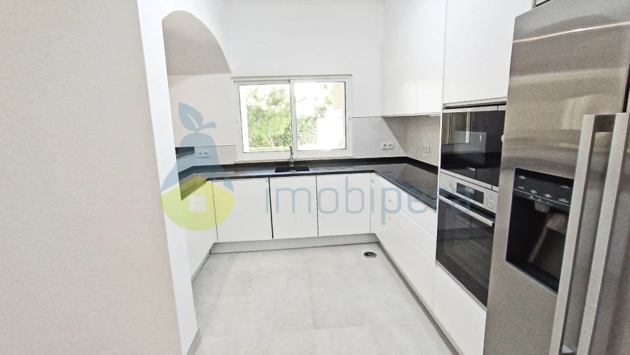 Moradia T3 para Venda em Albufeira e Olhos de Água Foto 10