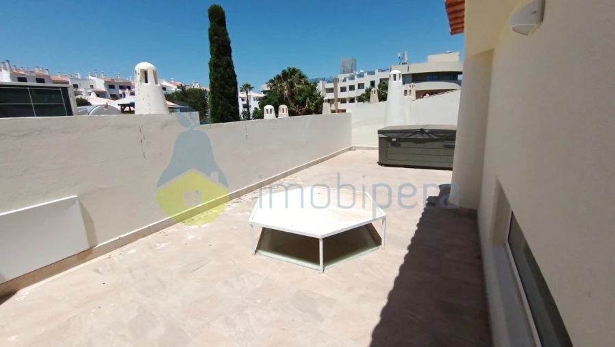 Moradia T3 para Venda em Albufeira e Olhos de Água Foto 22