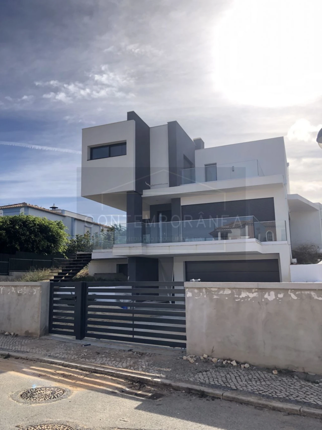 Moradia T4 para Venda em Albufeira e Olhos de Água Foto 1