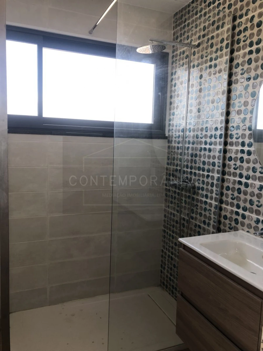 Moradia T4 para Venda em Albufeira e Olhos de Água Foto 29