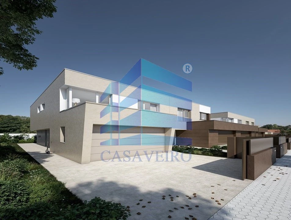 Moradia T4 para Venda em Oliveirinha Foto 1