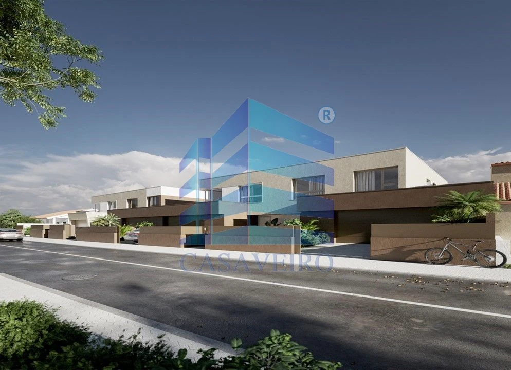 Moradia T4 para Venda em Oliveirinha Foto 8