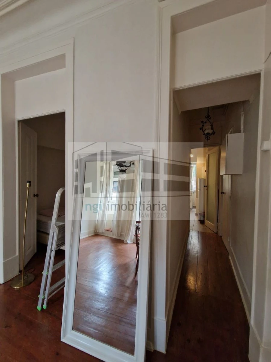 Apartamento T1 para Arrendamento em Misericórdia Foto 19