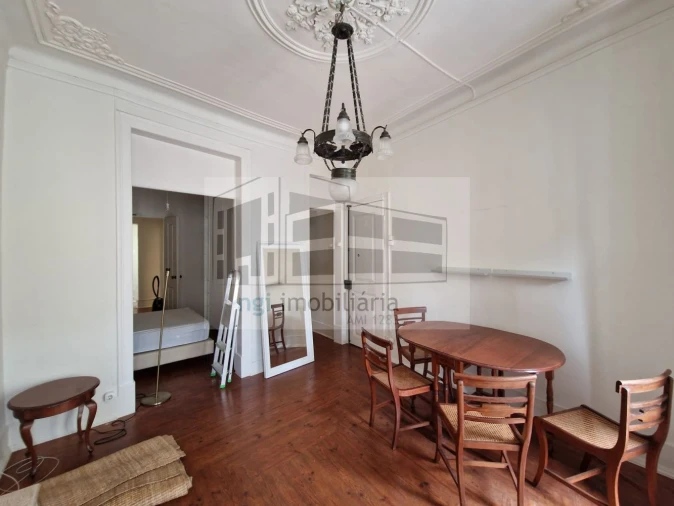 Apartamento T1 para Arrendamento em Misericórdia Foto 4