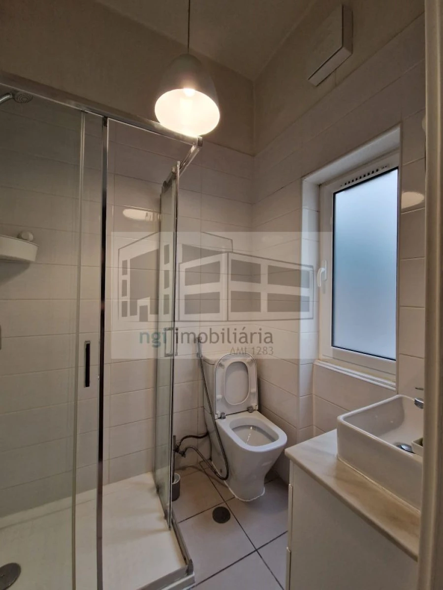 Apartamento T1 para Arrendamento em Misericórdia Foto 7