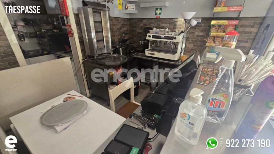 Loja para Trespasse em Águas Livres Foto 12