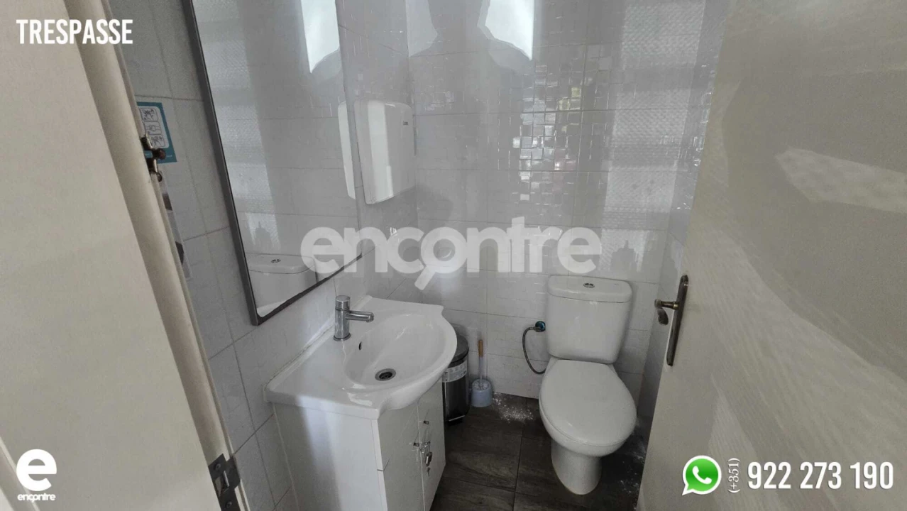 Loja para Trespasse em Águas Livres Foto 19