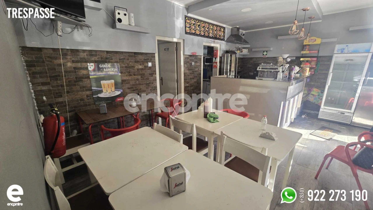 Loja para Trespasse em Águas Livres Foto 1