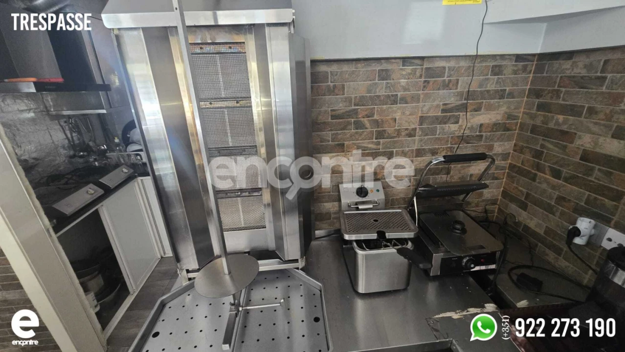 Loja para Trespasse em Águas Livres Foto 22