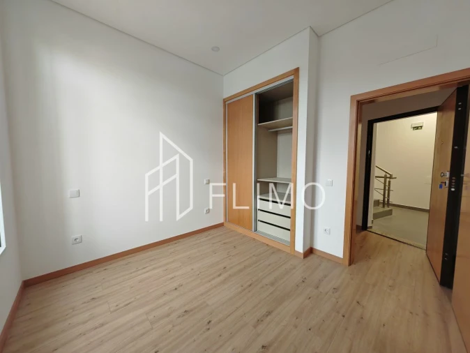 Apartamento T2 para Venda em Ovar, São João, Arada e São Vicente de Pereira Jusã Foto 3