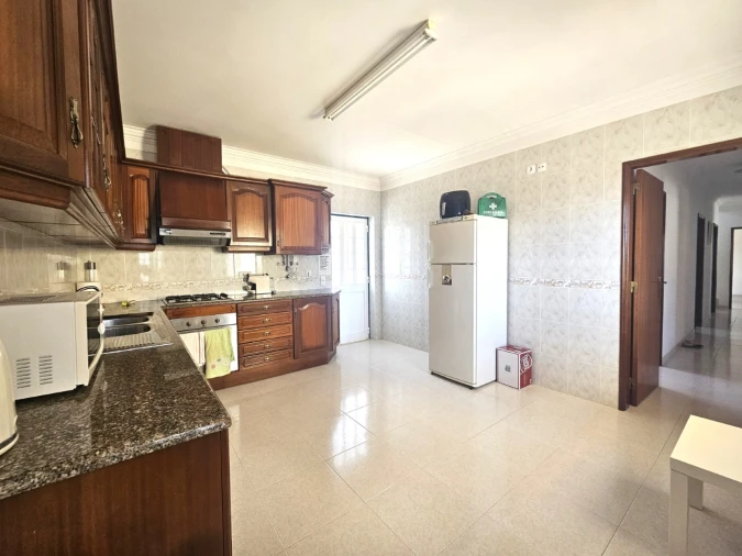 Moradia T4 para Venda em Santa Maria, São Pedro e Sobral da Lagoa Foto 9