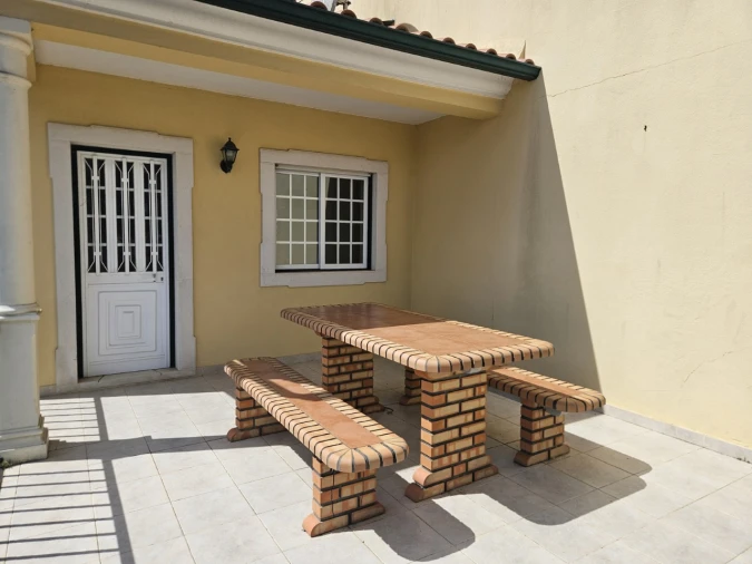 Moradia T4 para Venda em Santa Maria, São Pedro e Sobral da Lagoa Foto 10