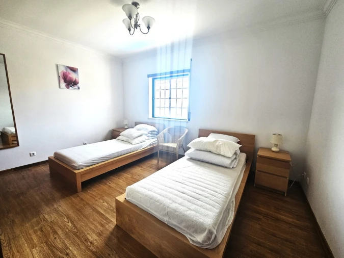 Moradia T4 para Venda em Santa Maria, São Pedro e Sobral da Lagoa Foto 13