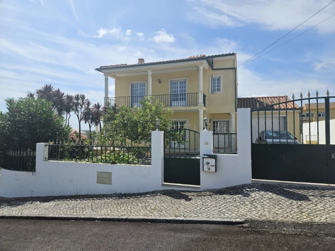 Moradia T4 para Venda em Santa Maria, São Pedro e Sobral da Lagoa Foto 18