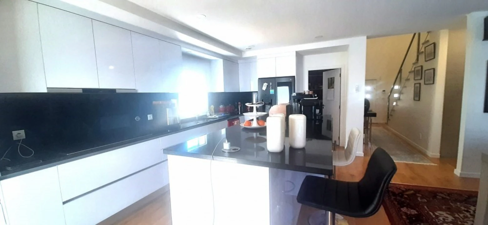 Moradia T4 para Venda em Tornada e Salir do Porto Foto 5