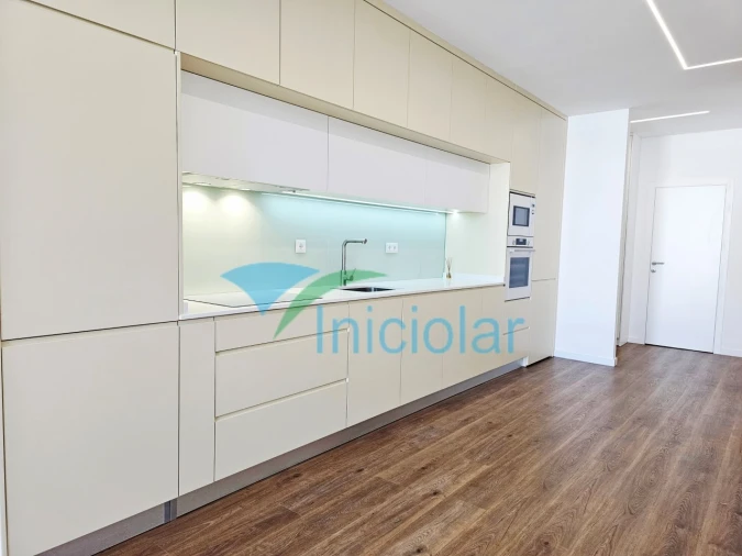 Apartamento T2 para Venda em Penafiel Foto 5