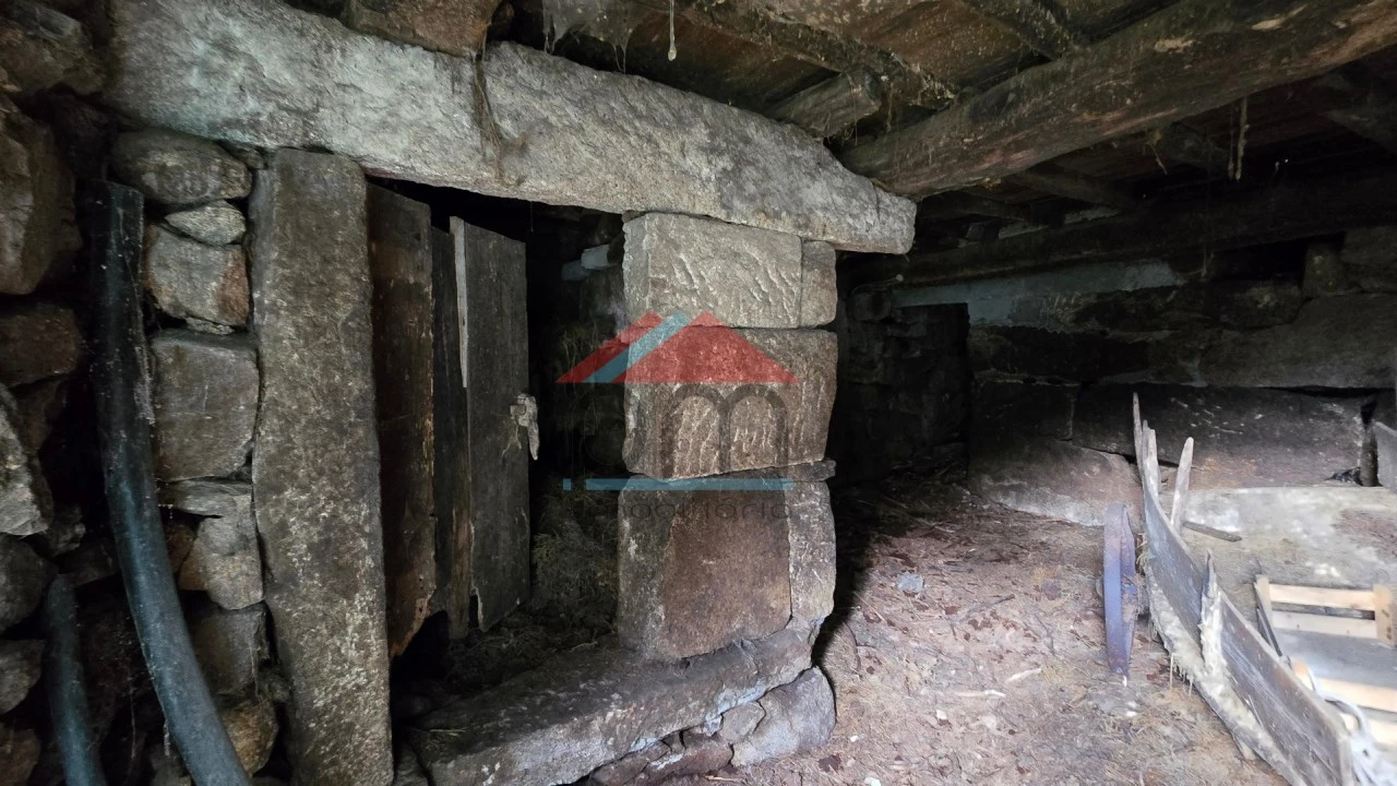 Moradia T3 para Venda em Castro Laboreiro e Lamas de Mouro Foto 17