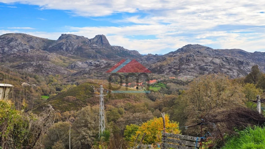 Moradia T3 para Venda em Castro Laboreiro e Lamas de Mouro Foto 20