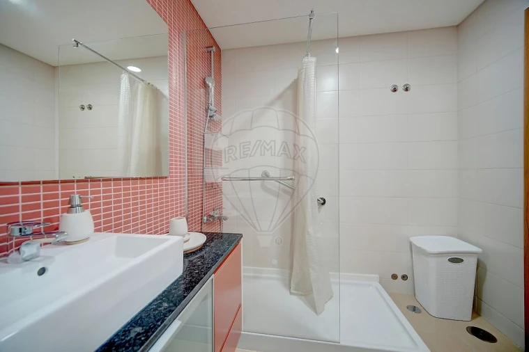 Apartamento T1 para Arrendamento em Venteira Foto 17