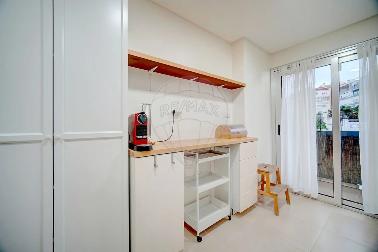 Apartamento T1 para Arrendamento em Venteira Foto 9