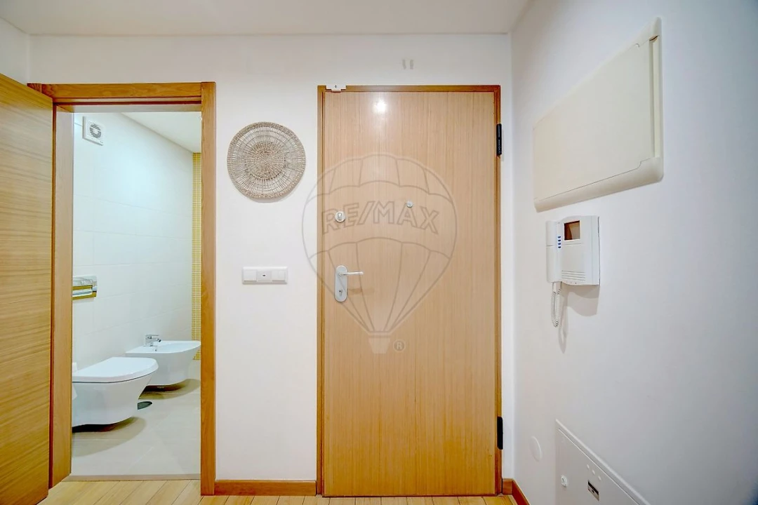 Apartamento T1 para Arrendamento em Venteira Foto 3